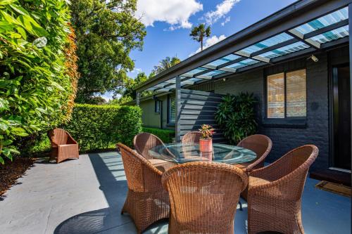 Un balcón o terraza en Mulberry House - Pet Friendly with Swimming Pool