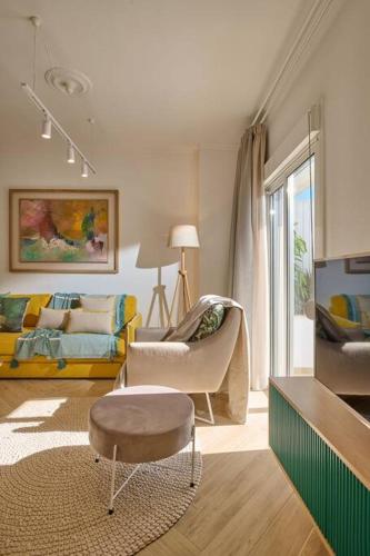 KaiZen Chania - New Central Apartment Just 350m Away With Private Jacuzzi and free parking!