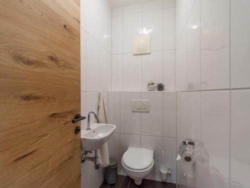 Mountain Dream by Apartment Managers
