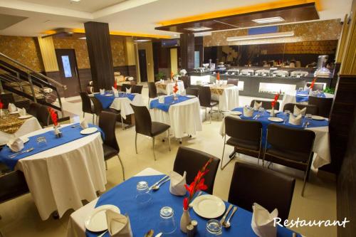 Restaurace v ubytování Skylark Hotel by Gabrian Hotels