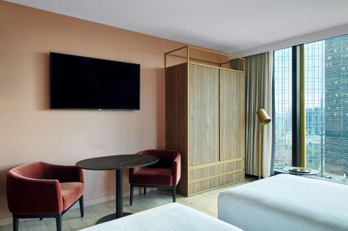 Quincy Hotel Melbourne Image