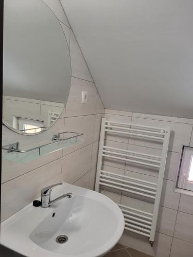 Kupaonica u objektu Casa Berbece