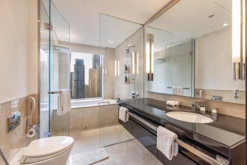 Koupelna v ubytování Daniels - Stunning Marina View Luxurious 1BR Apartment at Address Marina