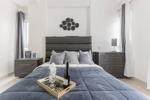 Ένα ή περισσότερα κρεβάτια σε δωμάτιο στο Upscale 3 Br Apartment For Family Or Friends Stay