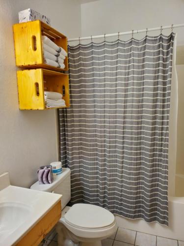 Anchors Away Lodge – Photos 2