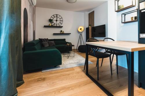 Flexible SelfCheckIns 37 - Zagreb - Parking - Loggia - New - Luxury