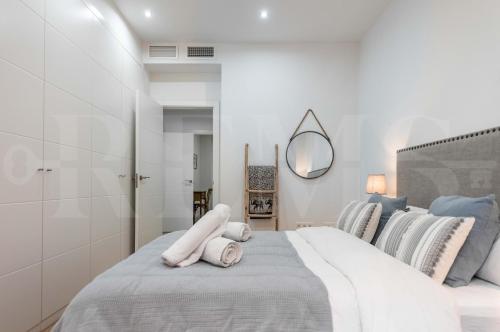 Lovely Boho apartment with parking - Historic Center by REMS