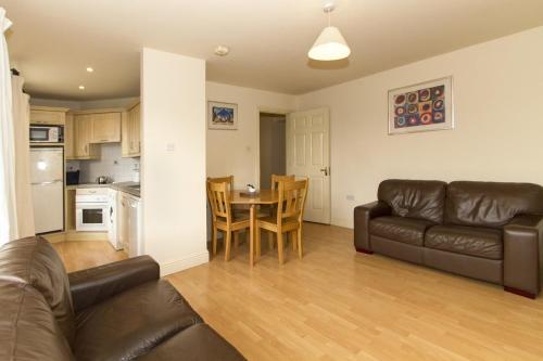 Gallery image of The Helm Apartments B&B in Westport