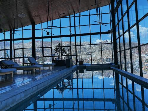 Bazén v ubytování Atix Hotel, a Member of Design Hotels nebo v jeho okolí
