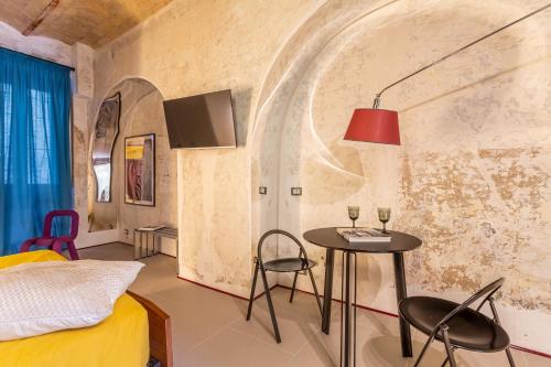 RUINS_DESIGN LOFT 150 MT FROM COLOSSEUM