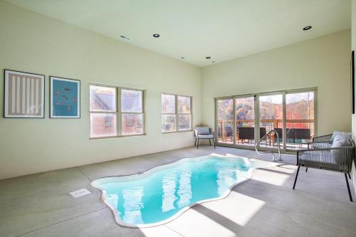 New Build! Luxury Pool Cabin! – Photos 2