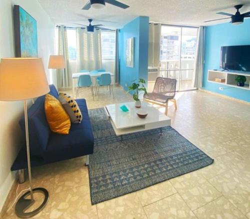 Pool Beachfront 2 bedroom Condado Beach