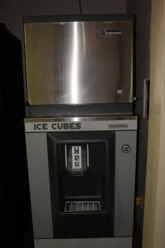 a ice cube at Bristol Arcadia Inn in Bristol
