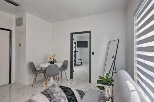 Gallery image of Sleek Hialeah Guest Suite on Golf Course! in Hialeah