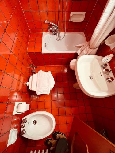 Ванная комната в La Baita Limone Riserva Bianca Ski-in Ski-out Seggiovia Morel 3