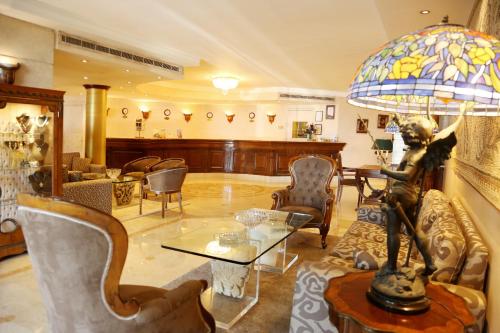 Posezení v ubytování Bayview Hotel Beirut