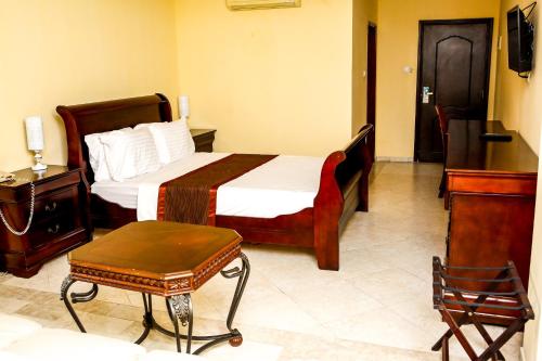  Brisotel - Beira Mar -  Chambre  photo :   Tea/Coffee maker    Minibar    Safety deposit box                           