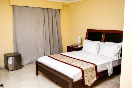  Brisotel - Beira Mar -  Chambre  photo :    Tea/Coffee maker    Minibar    Safety deposit box                            