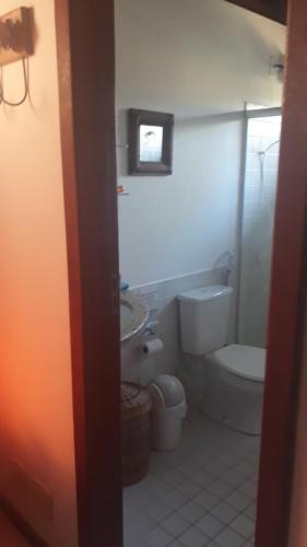 Koupelna v ubytování Casa de Praia em Arraial d'Ajuda em condomínio fechado