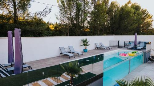 Piscine de l'établissement Le Meez ou située à proximité
