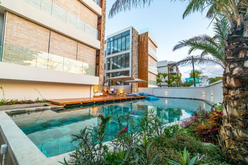 Gallery image of Penthouse 13 - One Bay Residence with private rooftop terrace and dip in pool in Pereybere