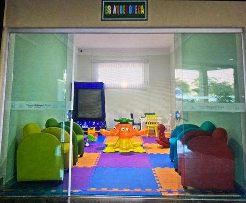 a room with a lego room with a childs play area at Apartamento 502 para 5 pessoas Caldas Novas Thermas do Bosque in Caldas Novas