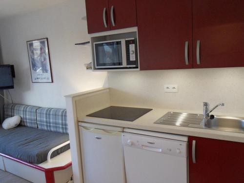 Appartement cosy au pied des pistes avec balcon et parking