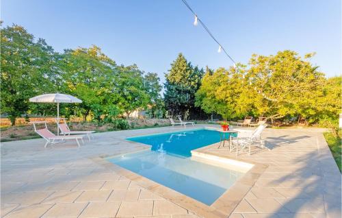 Awesome Home In Contrada Spina With Outdoor Swimming Pool, Wifi And 2 Bedrooms