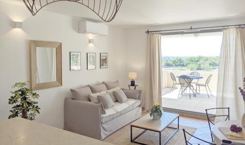 Χώρος καθιστικού στο ALLURA GOLF APPARTEMENT