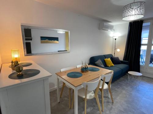 Studio tout confort Climatisé avec Wifi à 2mn à pied de la plage