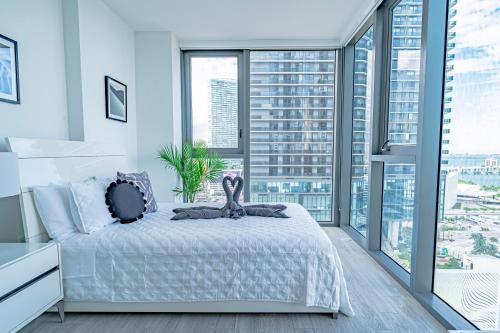 Luxurious 2-Bed Apartment with Breathtaking Bay views!! photo 19
