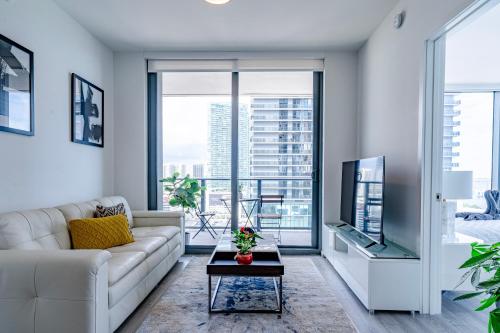 Luxurious 2-Bed Apartment with Breathtaking Bay views!! photo 41