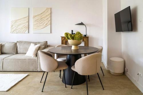 Televízia a/alebo spoločenská miestnosť v ubytovaní Warsaw Concierge Waszyngton Lounge