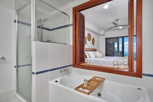 Koupelna v ubytování Stunning 2-3 Bed Penthouse Glorious Ocean Views