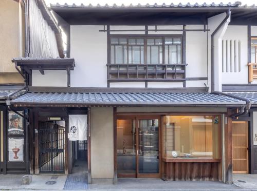 GION KAWASEMI