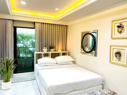 Gallery image of Center Bangkok Suite next to Platinum mall in Bangkok