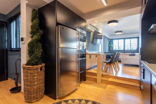 Kuchyňa alebo kuchynka v ubytovaní Athens Skyline Loft