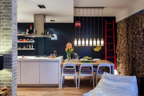 Super Heroes Apartment