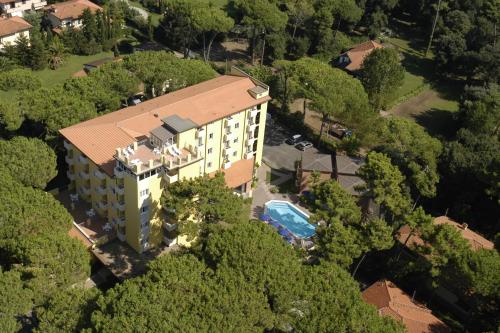 an overhead view of a building with a pool at Hotel Venezia in Marina di Pietrasanta