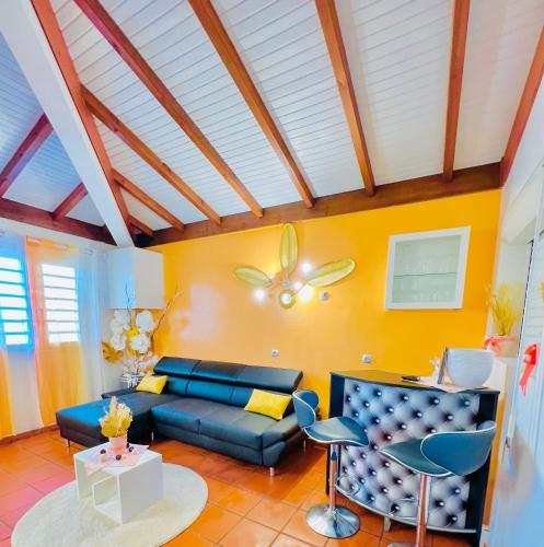 Coin salon dans l'établissement Villa Paradis
