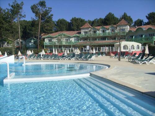 La Pinède Golf, Surf, Vélo, Piscine