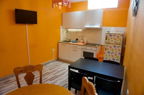 Kuchyň nebo kuchyňský kout v ubytování Hostal Paraíso Tenerife