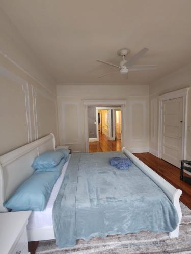 King Size Bed Suite 2 Bedrooms – Photos 2