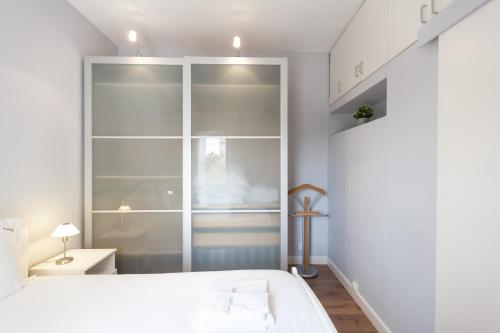 FLH Cascais Homey Apartment with Balcony
