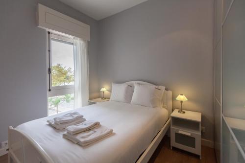 FLH Cascais Homey Apartment with Balcony