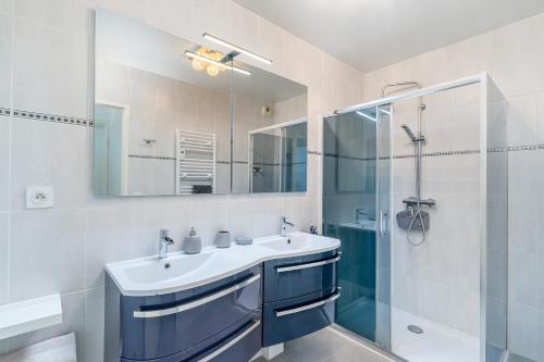 Koupelna v ubytování Panier, Major, appartement de 47 m2, parking et terrasse