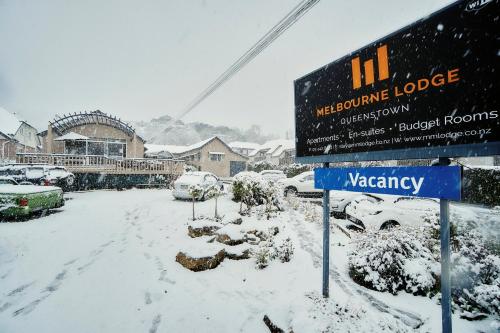 Melbourne Lodge Queenstown зимой