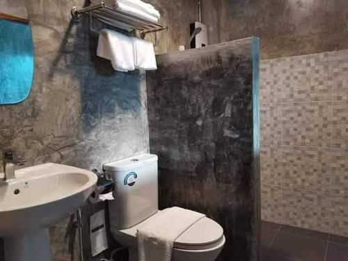 Koupelna v ubytování Vieng pua homestays