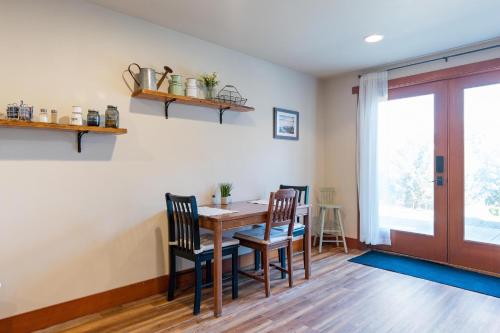 Gallery image of Shawnigan Hills Guest Suite in Shawnigan Lake