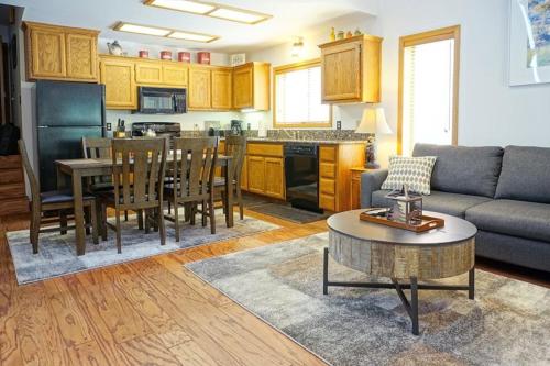 Aspen Meadows 9 – Photos 2